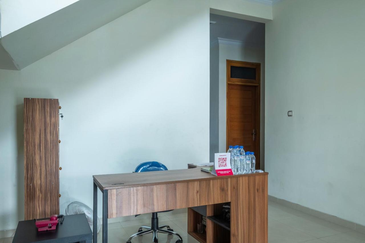 Oyo 2259 Zleepy Ks Tubun Hotel Cirebon Exterior foto